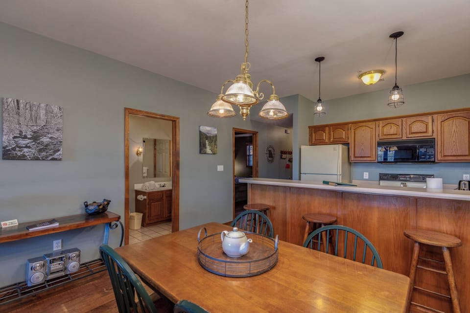 Dining - Dining Room