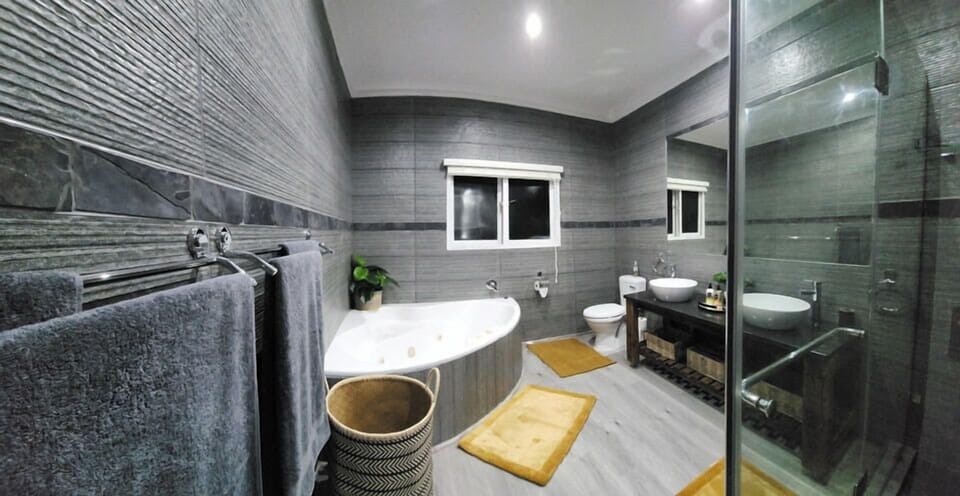 Family House | Bathroom | Separate tub and shower, towels