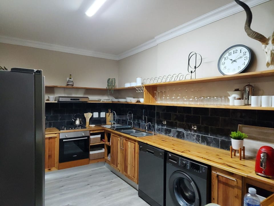 Family House | Private kitchen | Fridge, microwave, stovetop, cookware/dishes/utensils