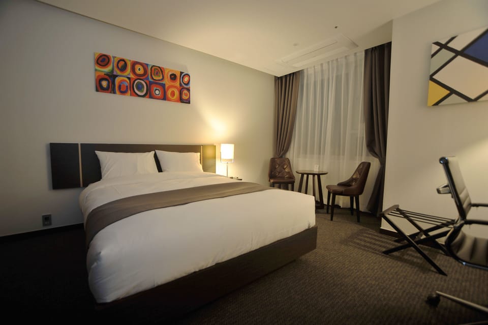 Standard Double Room | Free WiFi