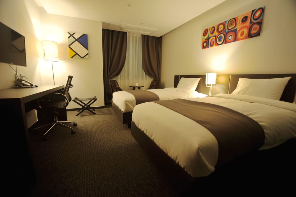 Standard Twin Room | Free WiFi