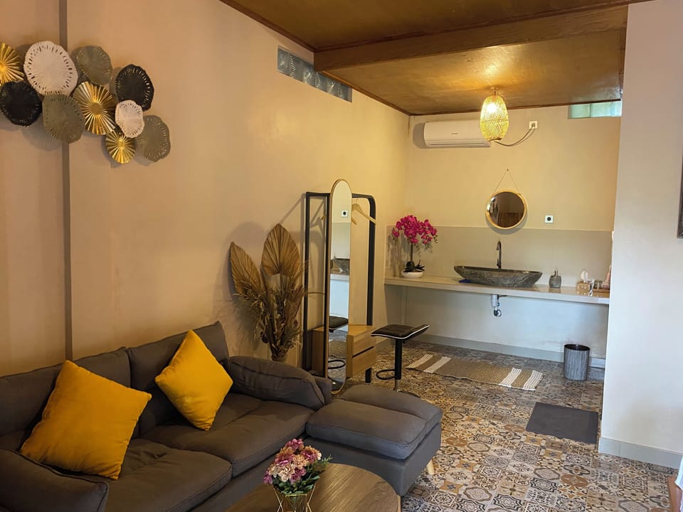 Deluxe Double Room | Free WiFi, bed sheets