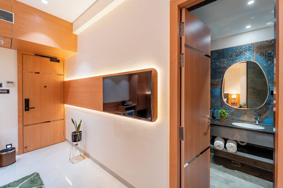 Premium Room | Bathroom | Free toiletries, hair dryer, slippers