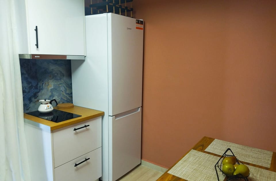 Family Apartment, 2 Bedrooms, Terrace, Garden View | Private kitchen | Electric kettle