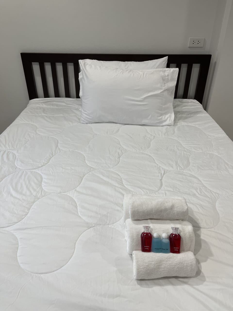 1 bedroom, blackout drapes, free WiFi