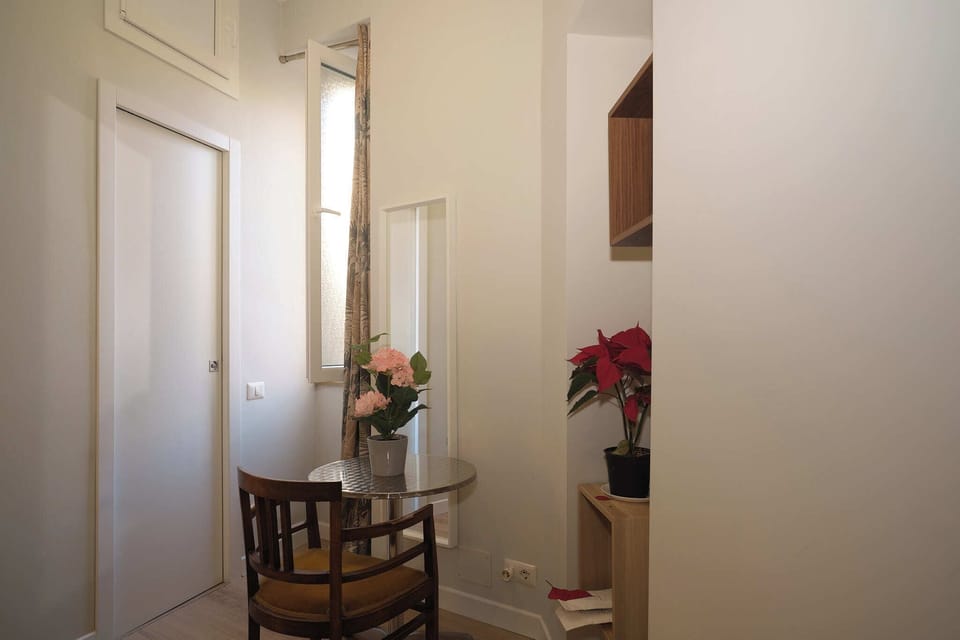 Classic Double Room | In-room safe, blackout drapes, iron/ironing board, free WiFi