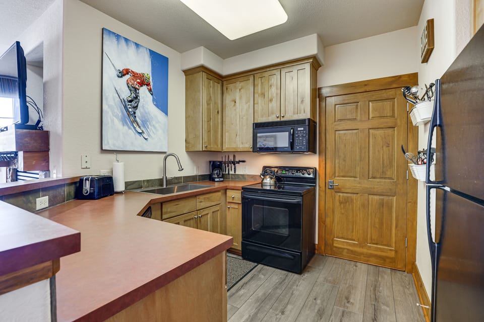 Kitchen | Drip Coffee Maker | Tea Kettle | Toaster