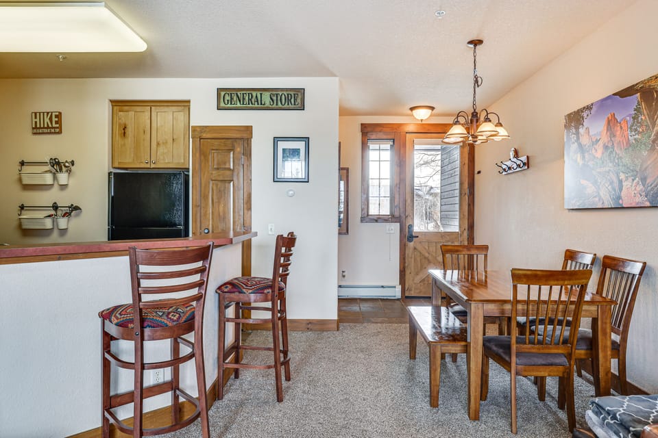 Dining Area | Electric Heating