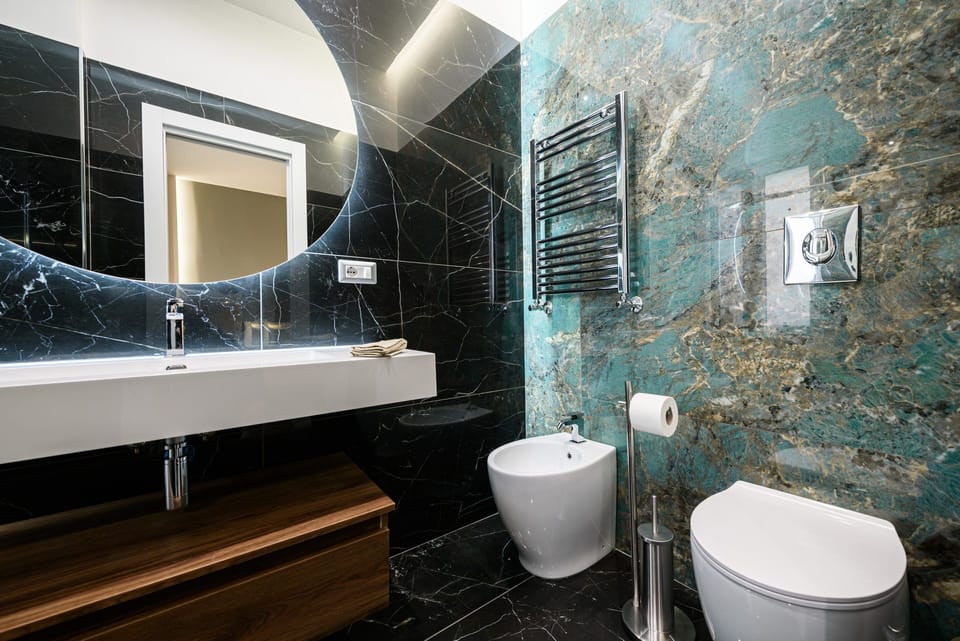 Superior Room | Bathroom | Towels