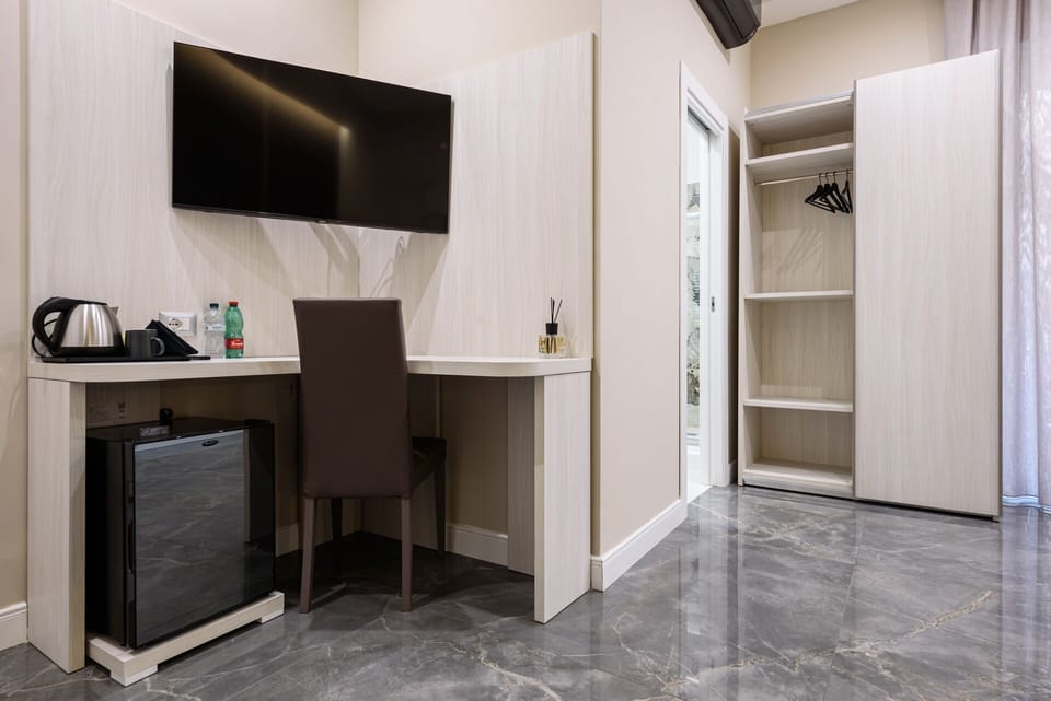 Superior Double Room, 1 Double Bed | Desk, soundproofing, free WiFi