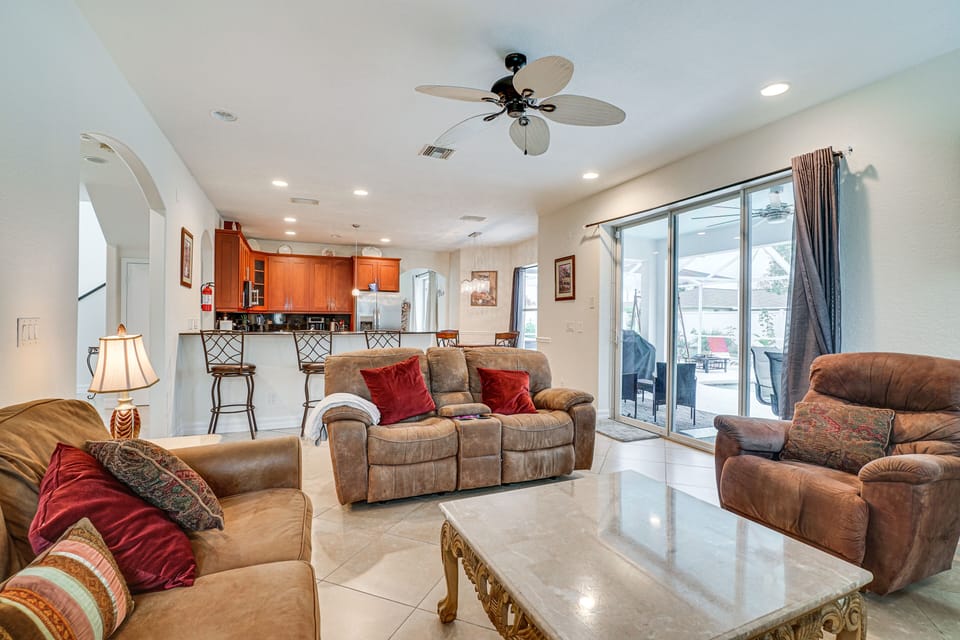 Living Room | Smart TV | Free WiFi | Foosball Table
