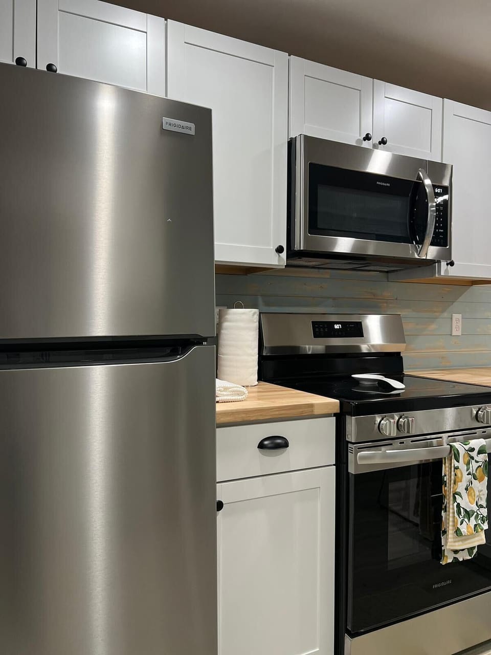 All kitchen appliances are new