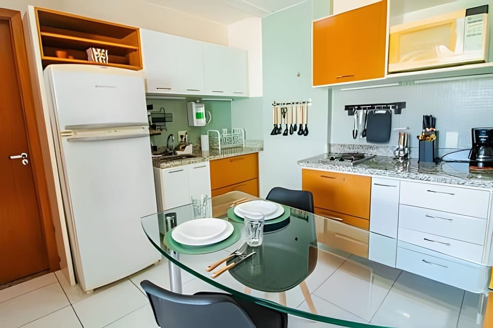 Basic Apartment | Private kitchen | Microwave, cookware/dishes/utensils