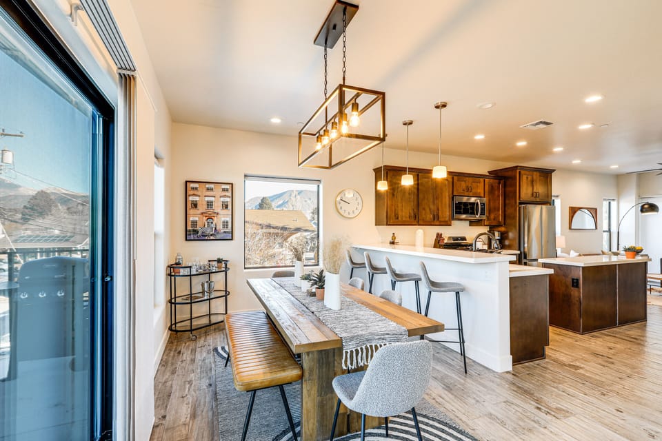Dining Area | 2nd Floor | Dishware & Flatware Provided | Central A/C & Heating