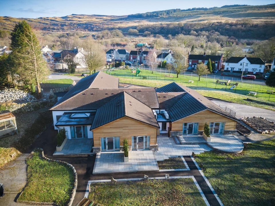 Suite 15 - Sleeping Giant Hotel - Pen Y Cae Inn (4158)