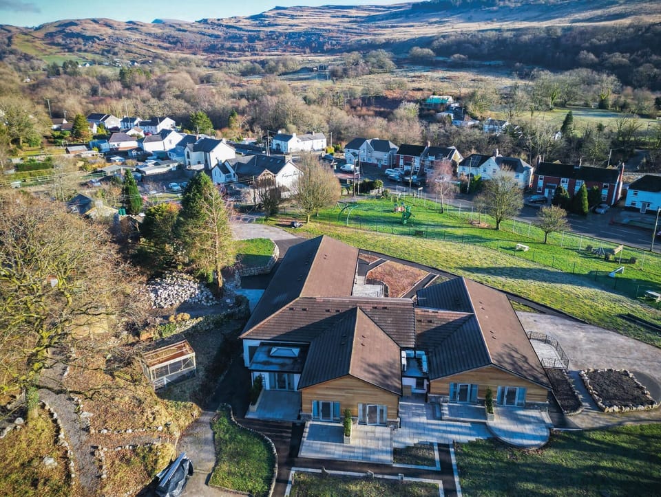 Suite 7 - Sleeping Giant Hotel - Pen Y Cae Inn (4369)