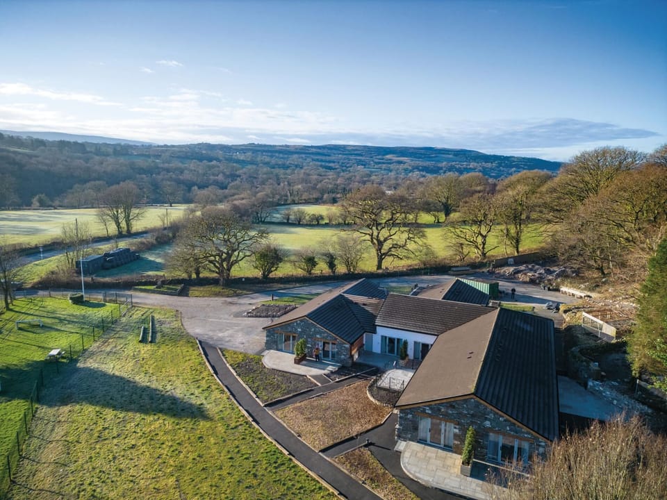 Suite 7 - Sleeping Giant Hotel - Pen Y Cae Inn (4372)