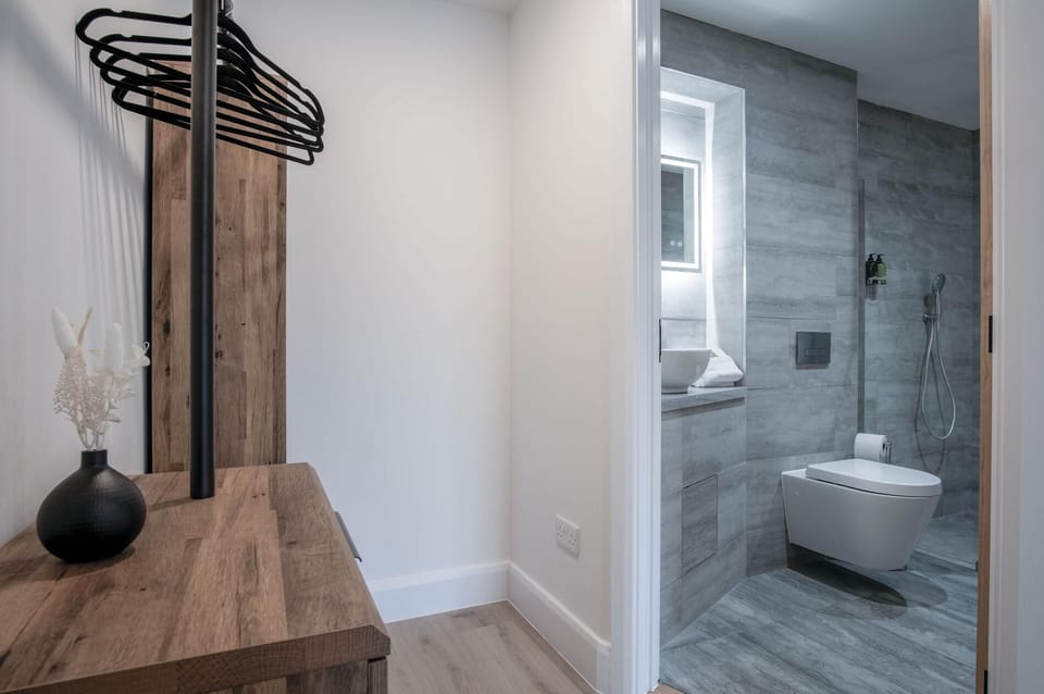 Suite 6 - Sleeping Giant Hotel - Pen Y Cae Inn (4388)