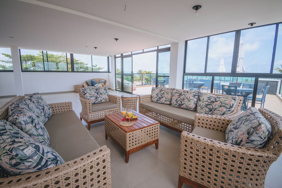 Family Studio Suite | Beach/ocean view