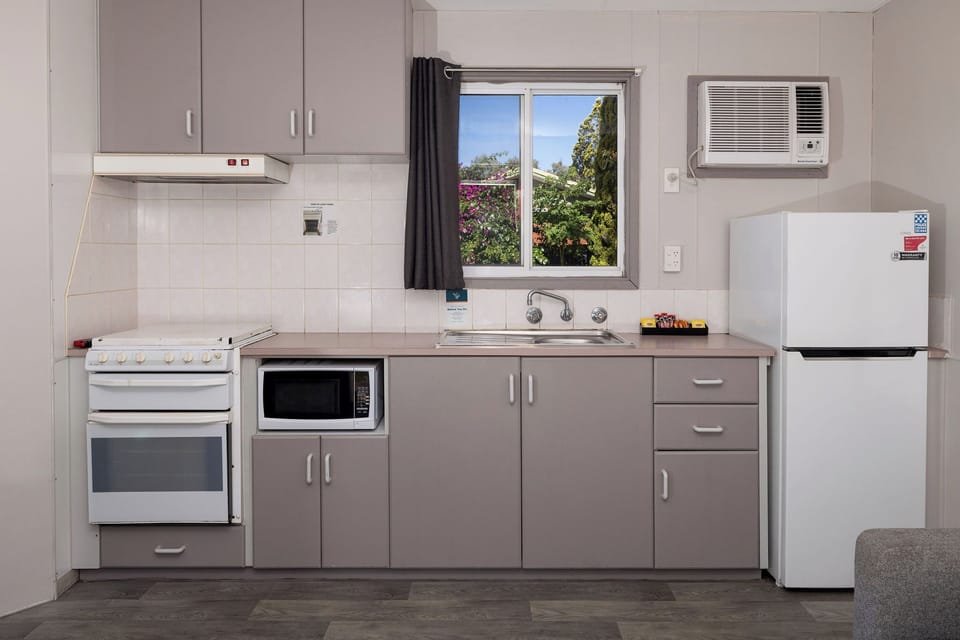 Ensuite Cabin | Private kitchen | Fridge