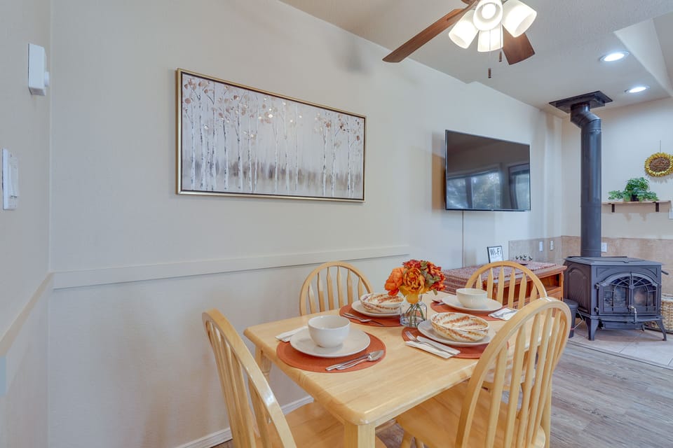 Dining Area | 1st Floor