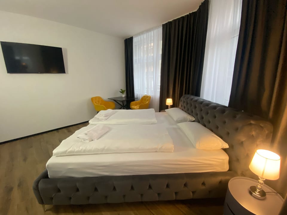 Deluxe Double Room | Individually decorated, desk, laptop workspace, soundproofing