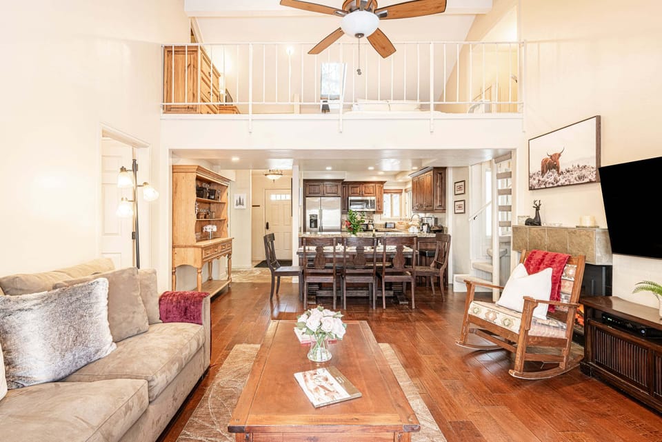 Spacious High Ceiling Main Level