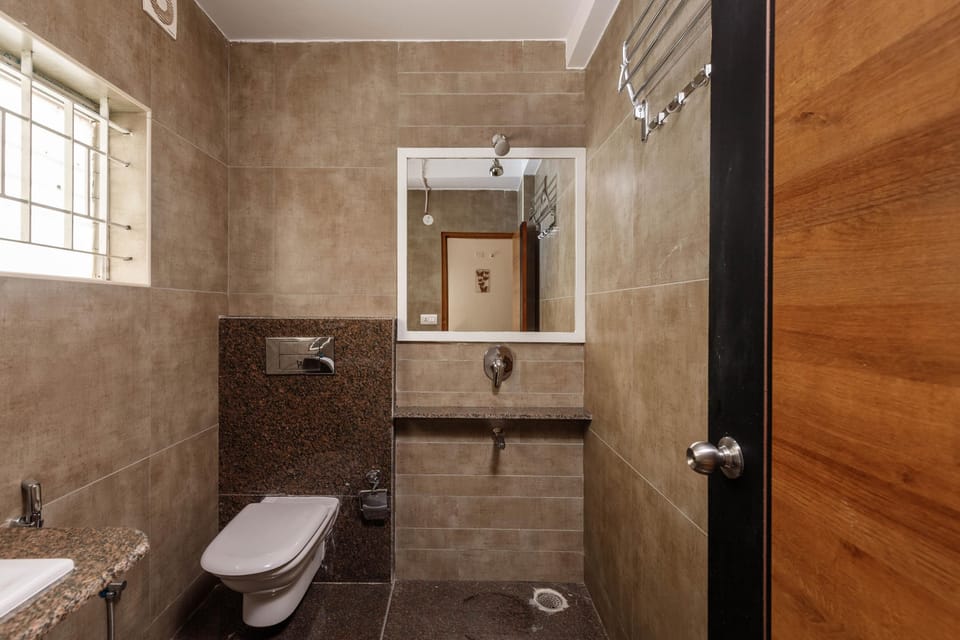 Studio | Bathroom