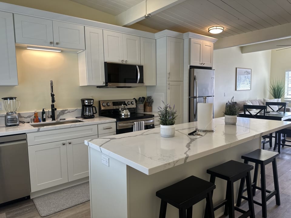 Unleash your culinary creativity in this fully equipped kitchen.