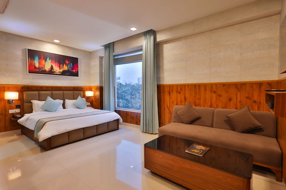 Superior Room | In-room safe, desk, iron/ironing board, free WiFi