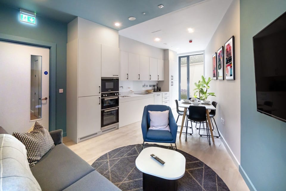 City Double Room | Living area