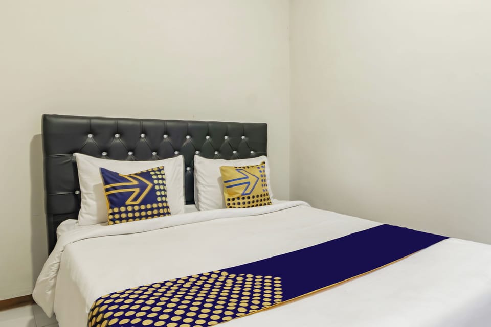 Double Room | Free WiFi, bed sheets