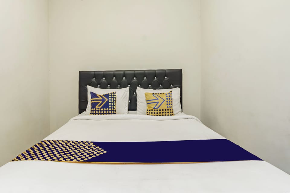 Double Room | Free WiFi, bed sheets