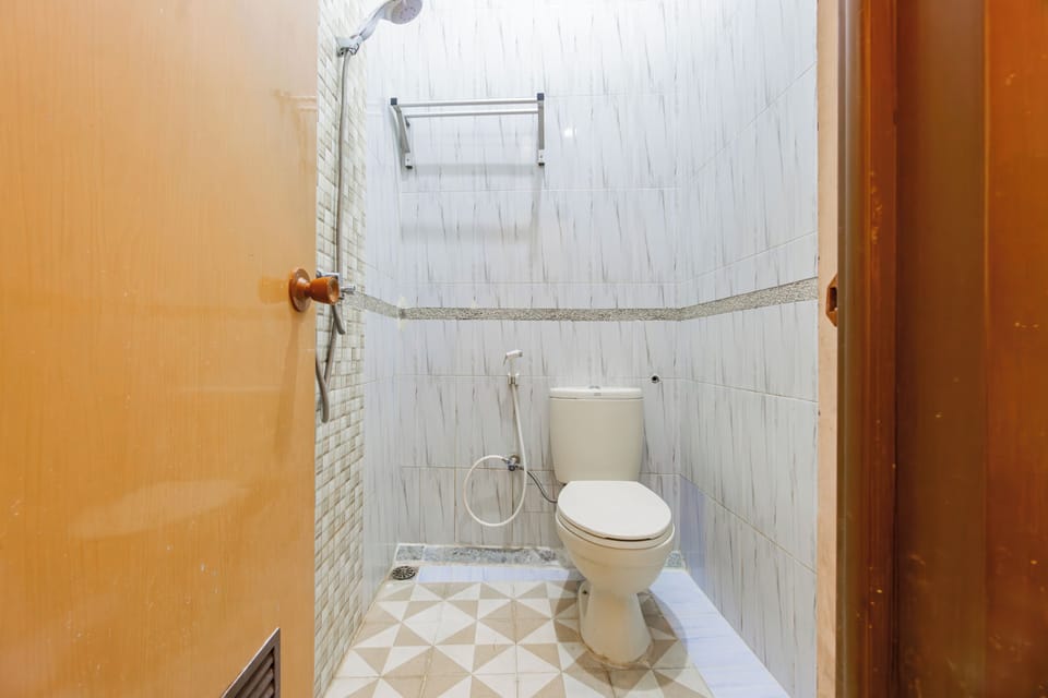 Double Room | Bathroom | Shower, towels, soap