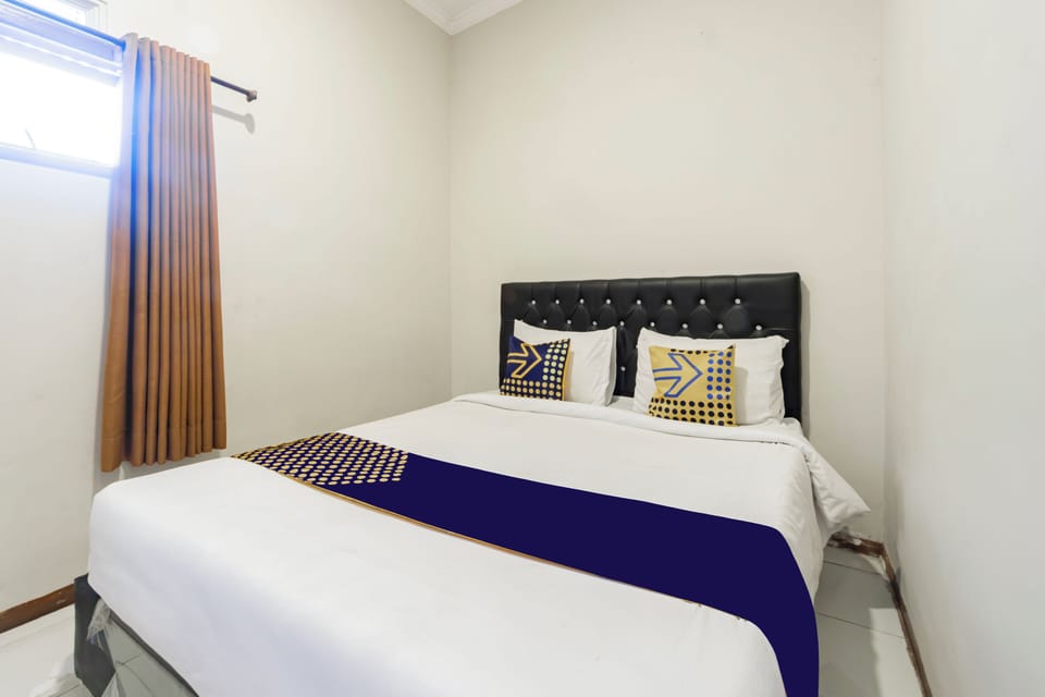 Double Room | Free WiFi, bed sheets