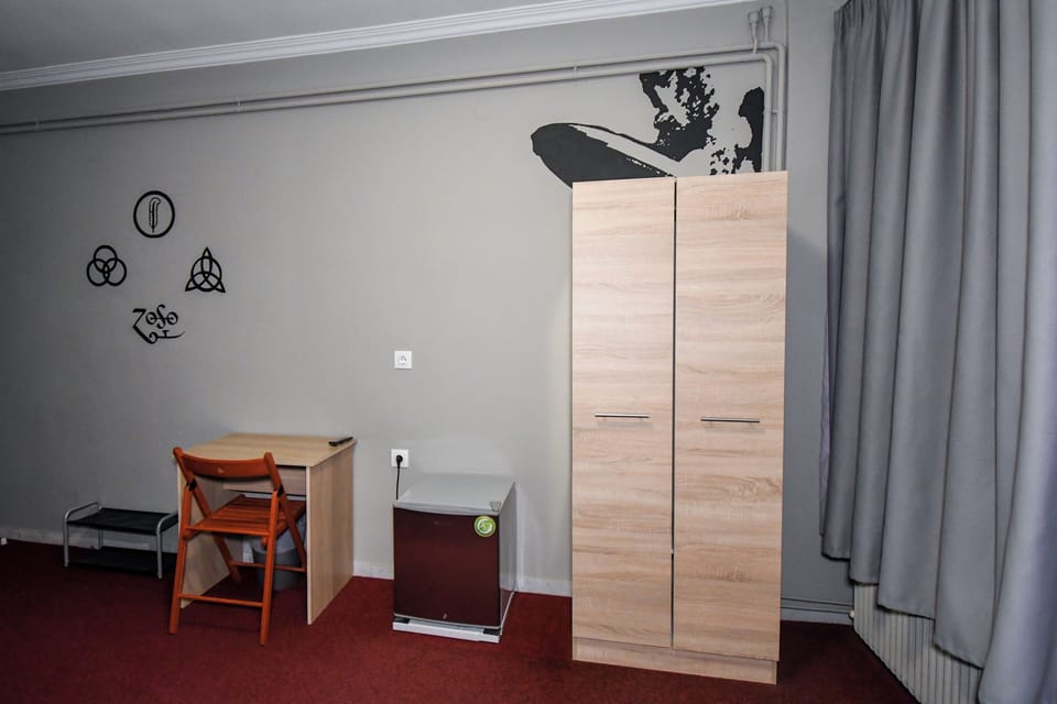 Standard Double Room, 1 Double Bed, Non Smoking | Individually decorated, desk, soundproofing, free WiFi