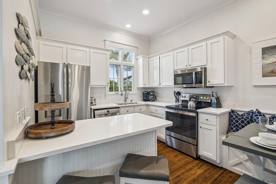 Fully Equipped Chef's Kitchen
