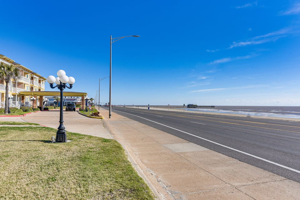Nearby Beach Access