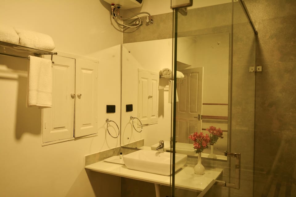 Traditional Room | Bathroom | Shower, hair dryer, bathrobes, slippers