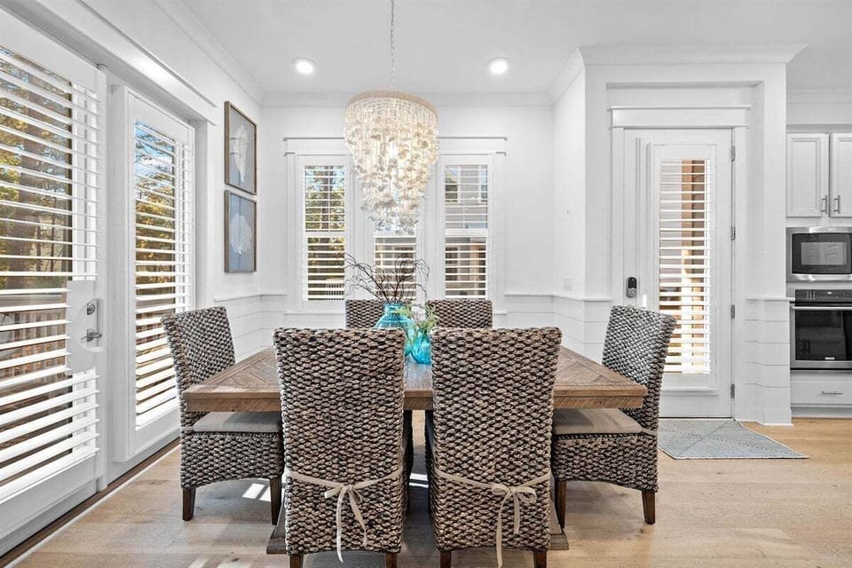A sophisticated dining space with a warm ambiance, perfect for family meals and gatherings.