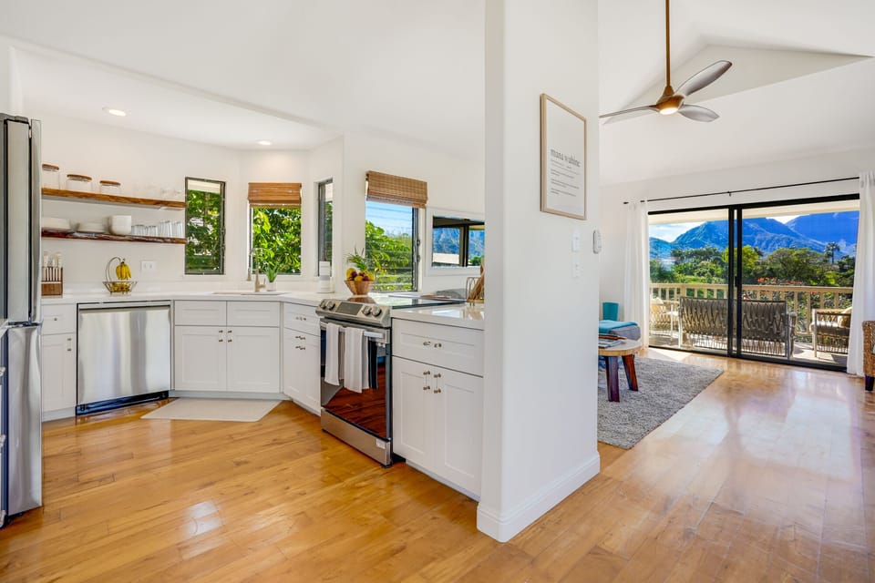 Kitchen & living area