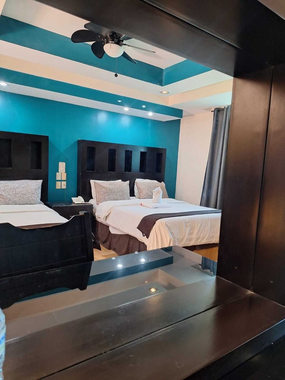 Family Room | Desk, free WiFi, bed sheets