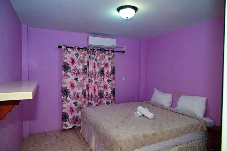 Family Apartment, 2 Bedrooms, Non Smoking, Pool Access | 2 bedrooms, iron/ironing board, WiFi (free)