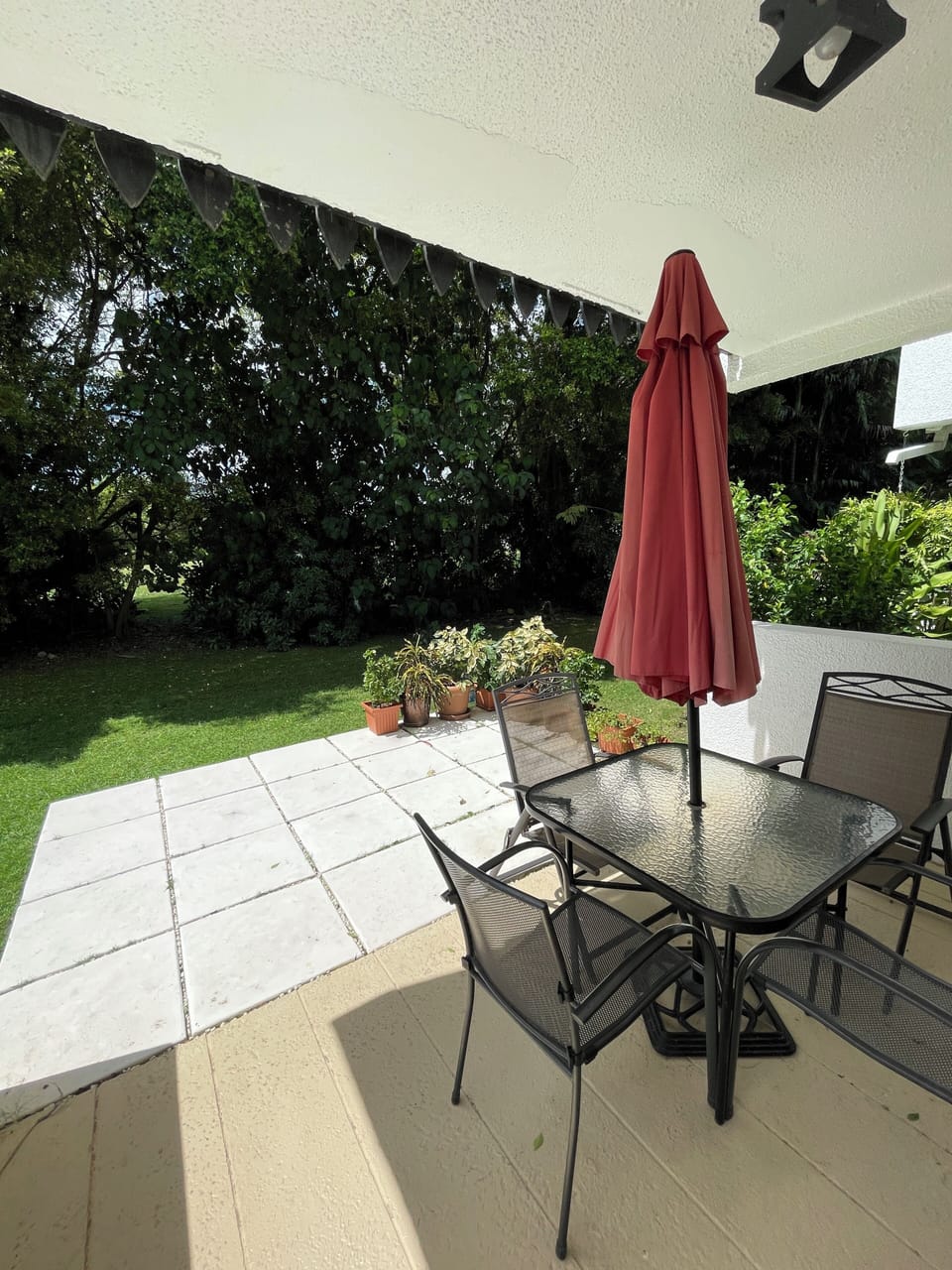 Outdoor dining