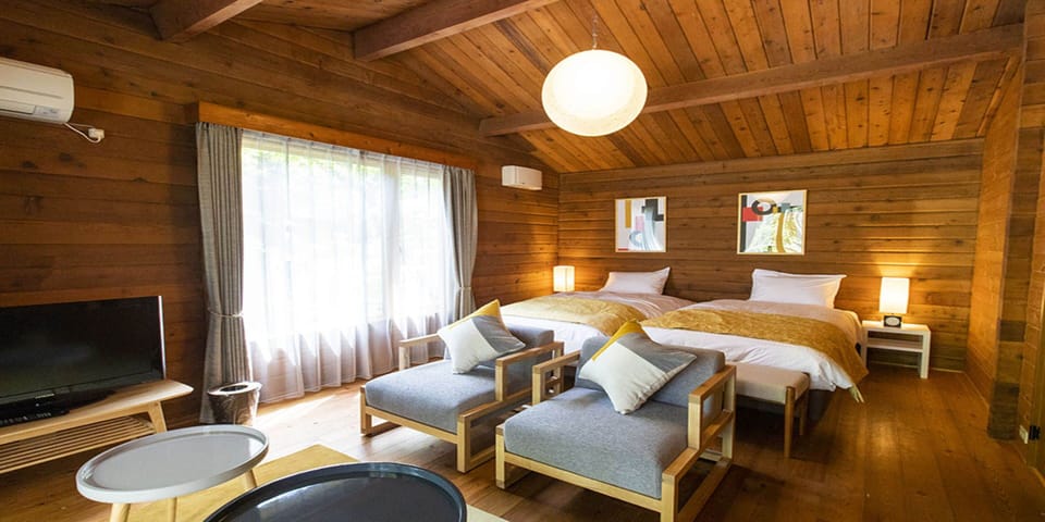 Basic Cabin, 2 Twin Beds | Minibar, in-room safe, desk, blackout drapes