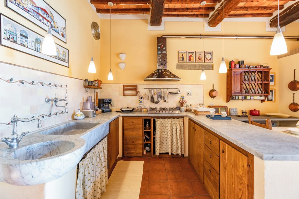 Family House, 2 Bedrooms, Refrigerator & Microwave (Tuscan Home Rignano Private Garden) | Private kitchen