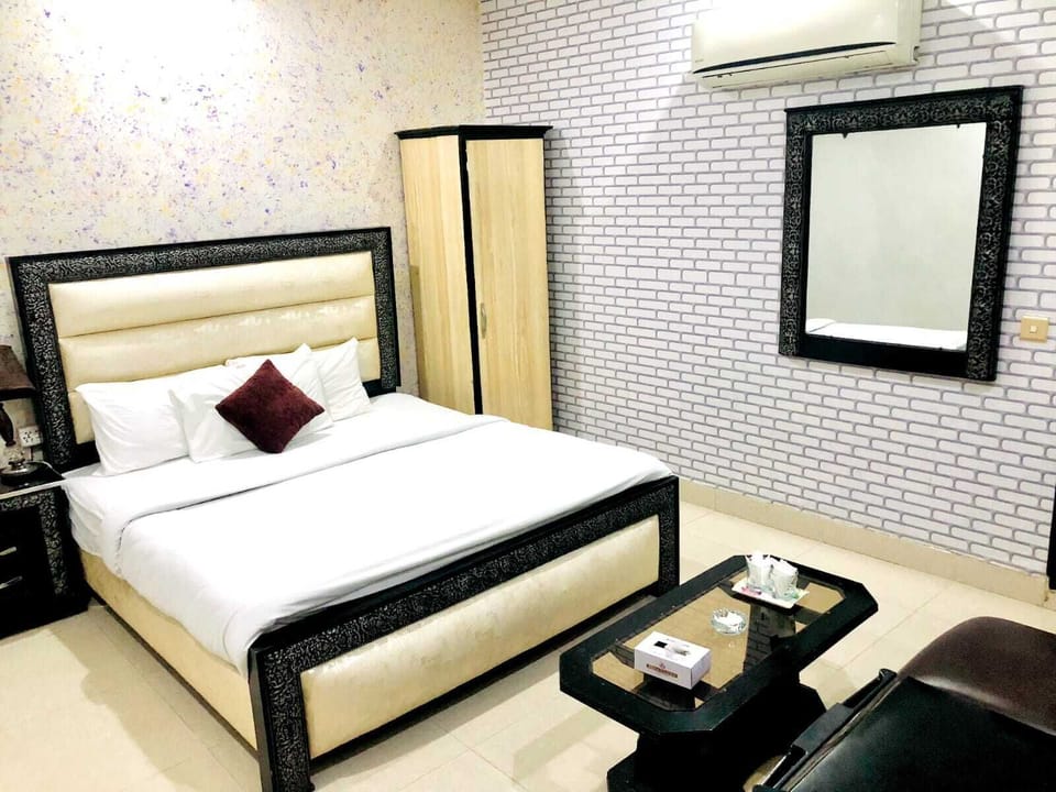 Executive Room | 1 bedroom, soundproofing, free WiFi