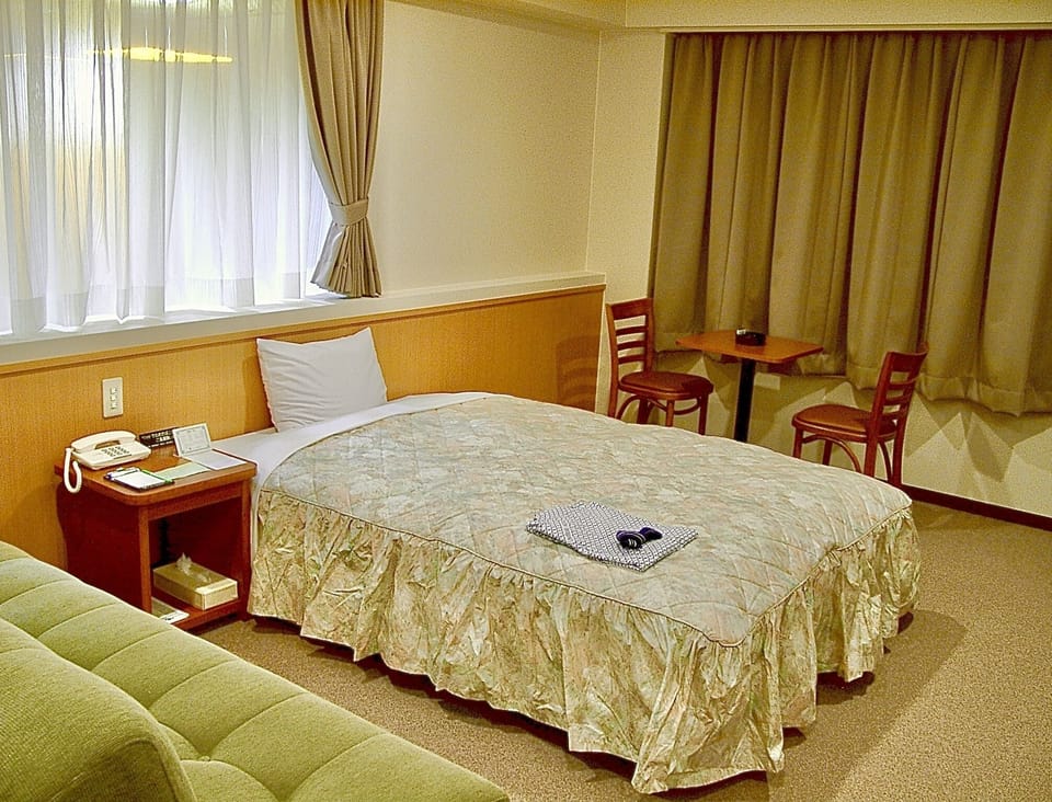 Single Room, 1 Bedroom, Smoking | WiFi (free)