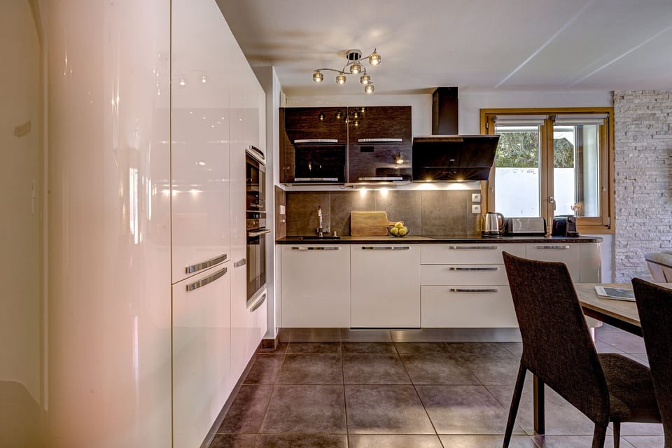 Well equipped kitchen