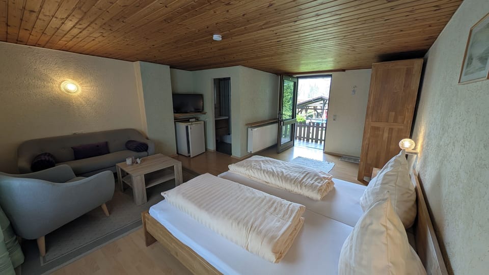 Double Room, Garden Area | Desk, free WiFi